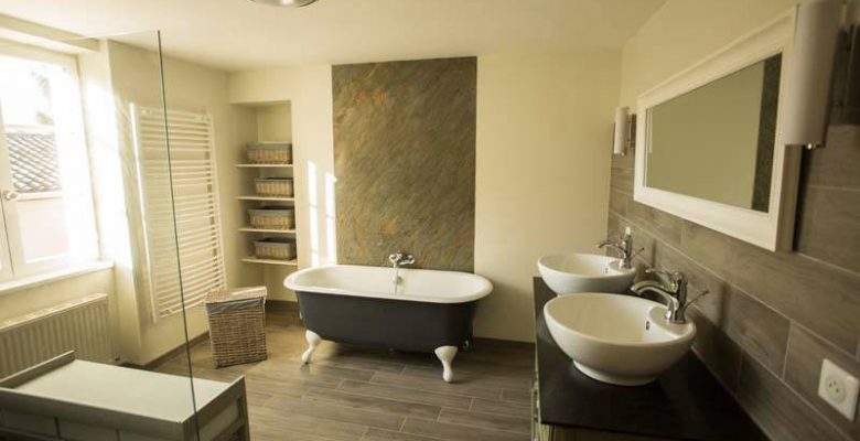 feuille-pierre-naturelle-revetement-mural-mica-goa-salle-de-bain-stoneleaf